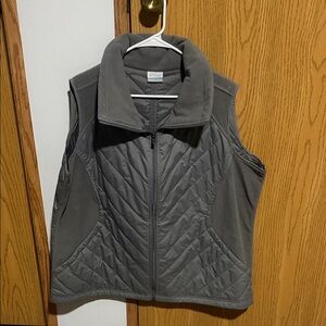 Columbia Charcoal Quilted Vest
